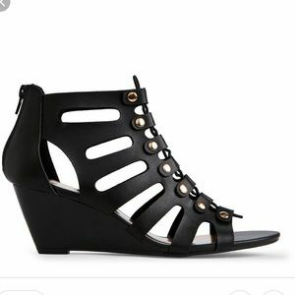 Steve Madden Hastee Black Sandal